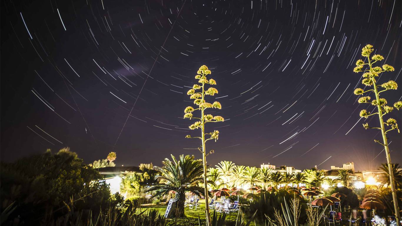 Star-Trail-Torre-del-sole-hotel-e-resort-Tarquinia-garden