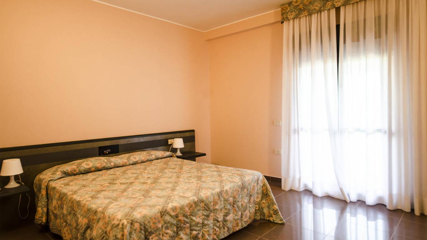 hotel-resort-Torre-del-sole-Tarquinia-rooms-DSC7296