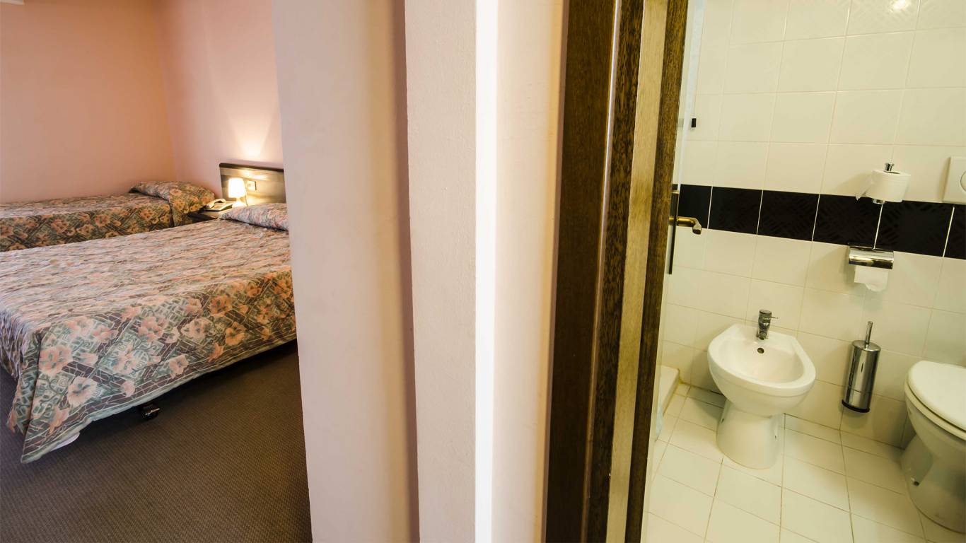 hotel-resort-Torre-del-sole-Tarquinia-rooms-DSC8584