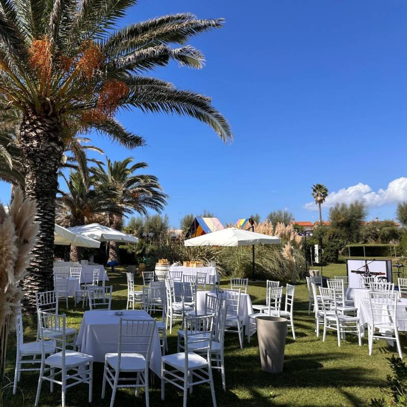 giardino-allestimento-matrimonio-torre-del-sole